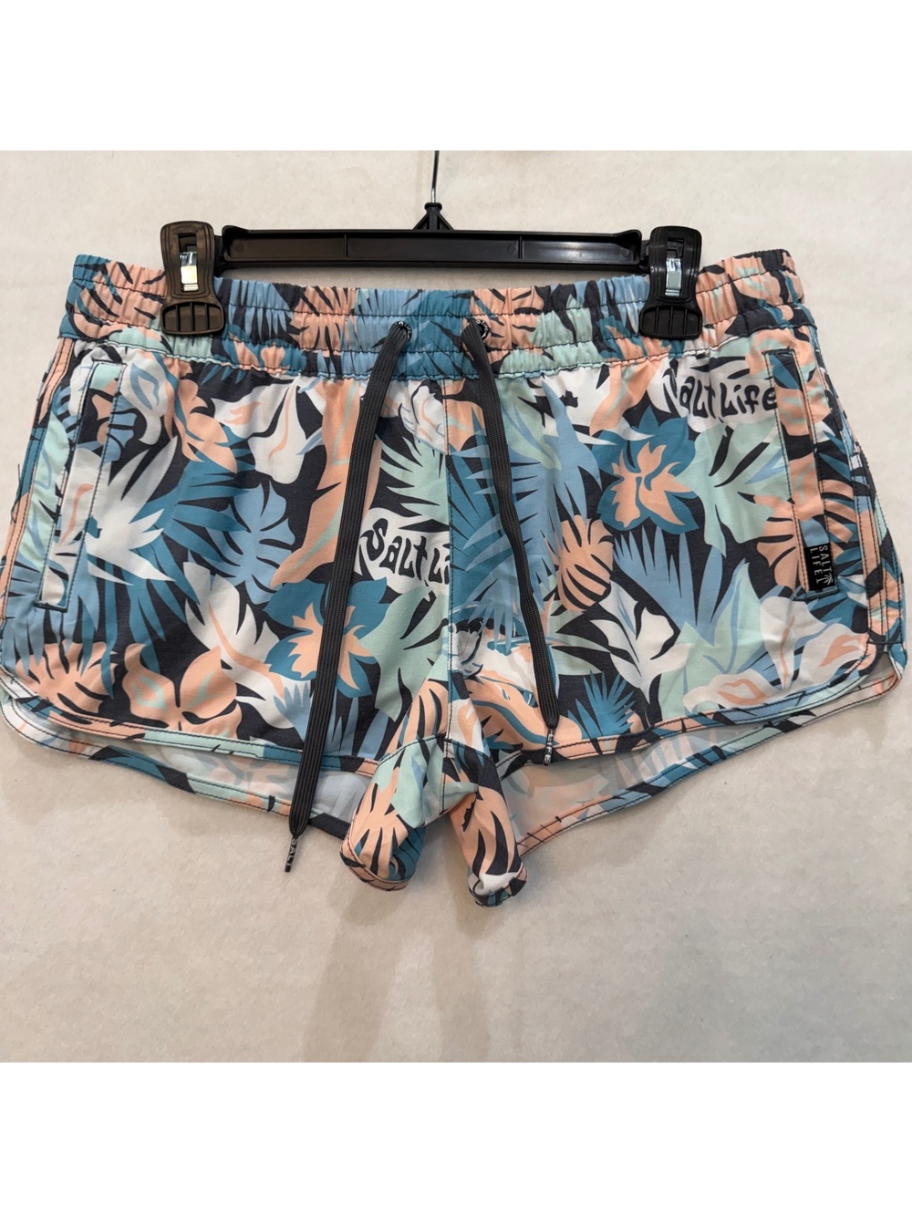 Salt Life Women's Boardshorts Size LARGE Retro Tropical Shorts 2.75" Inseam